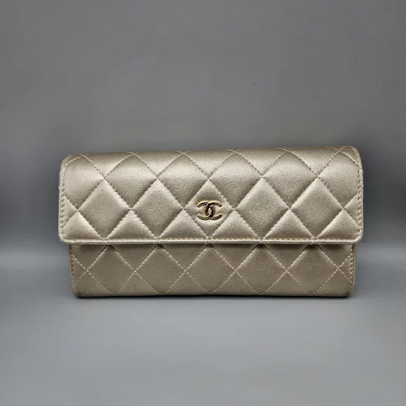 CHANEL Authentic Gold Flap Wallet/Clutch - Picture 16 of 16